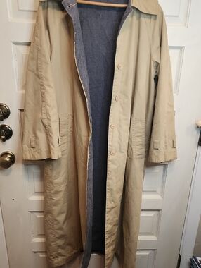 Women's Classic Long,Rain Trench Coat Beige/Khaki. Purchased At Filenes 1977